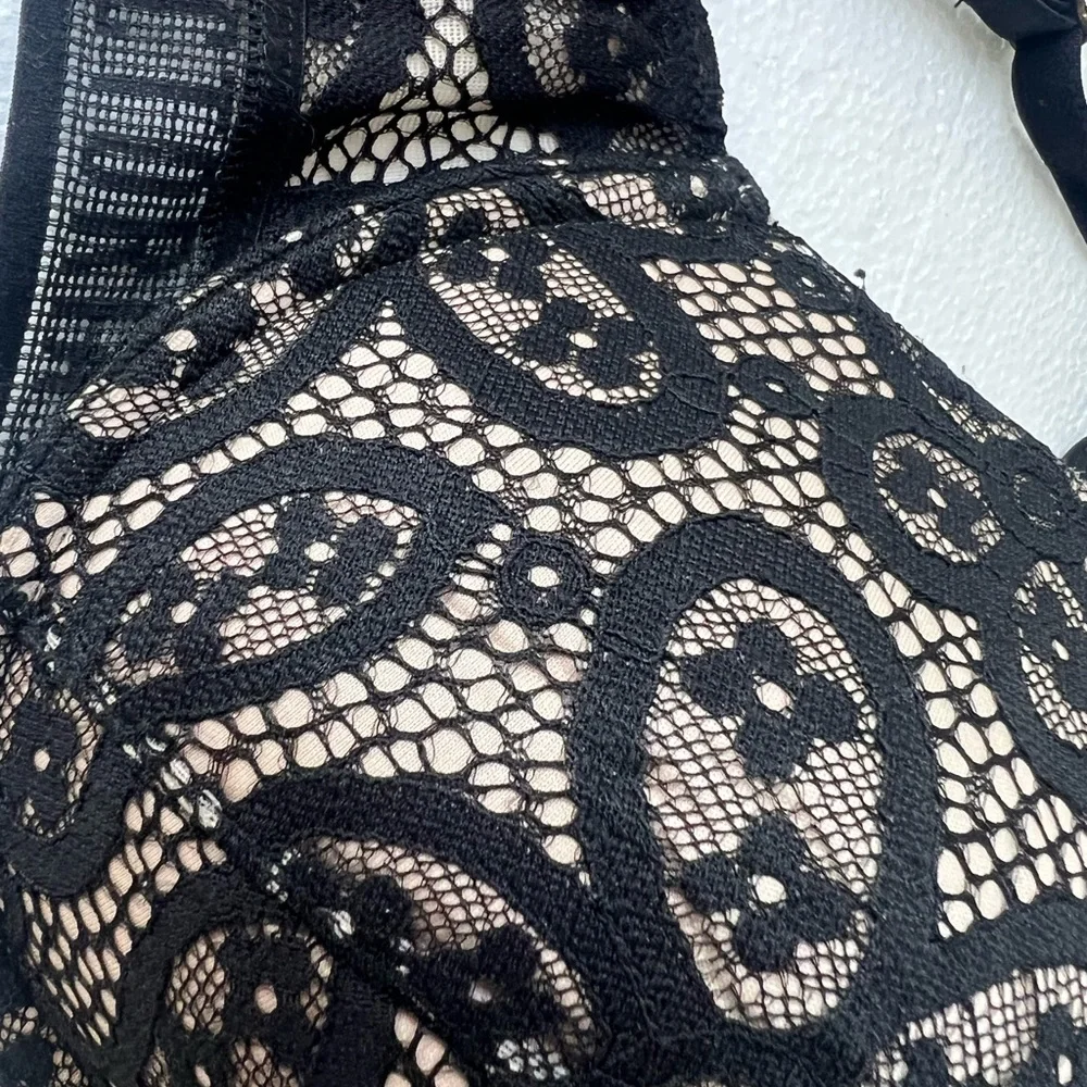Victoria's Secret Black and Cream Lace Bra - Picture 3 of 6